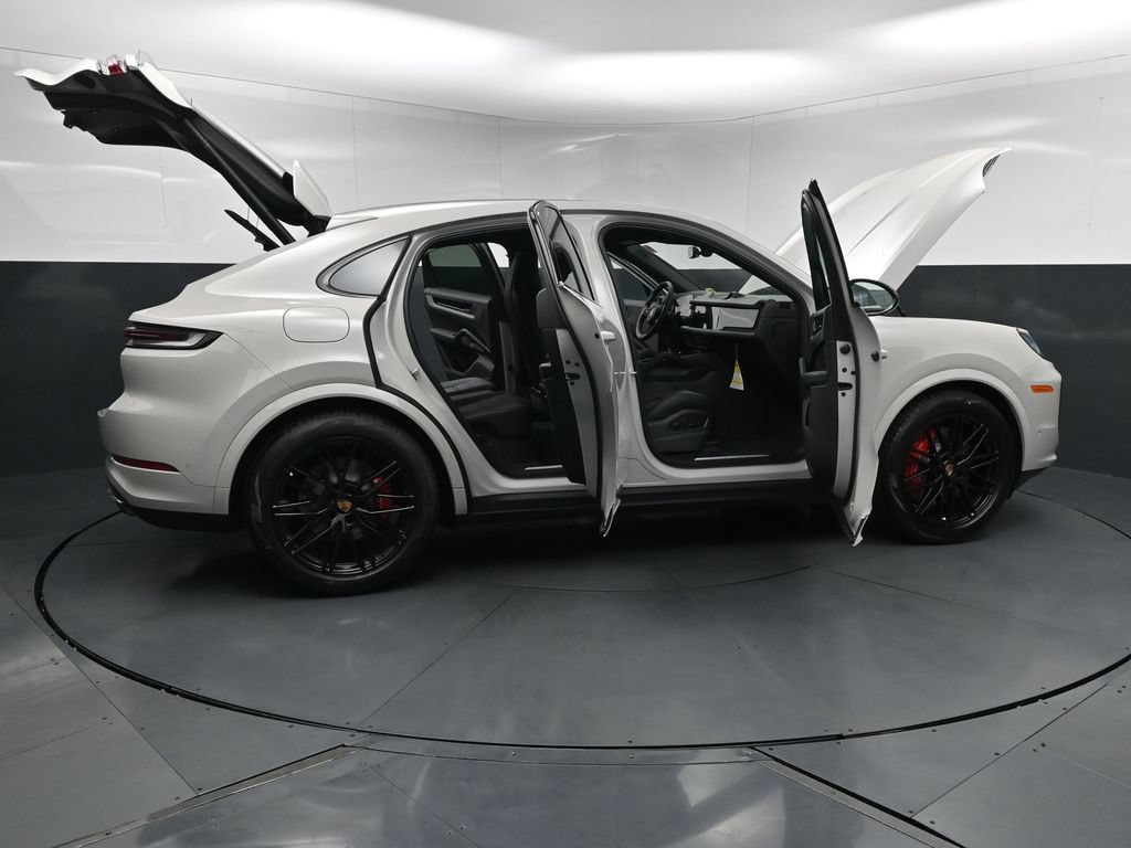 New 2026 Porsche Cayenne S AWD/4WD image 33