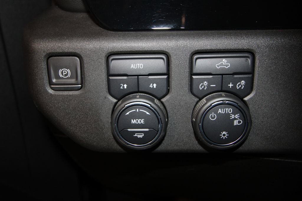 Used 2022 Chevrolet Silverado 1500 LT image 9