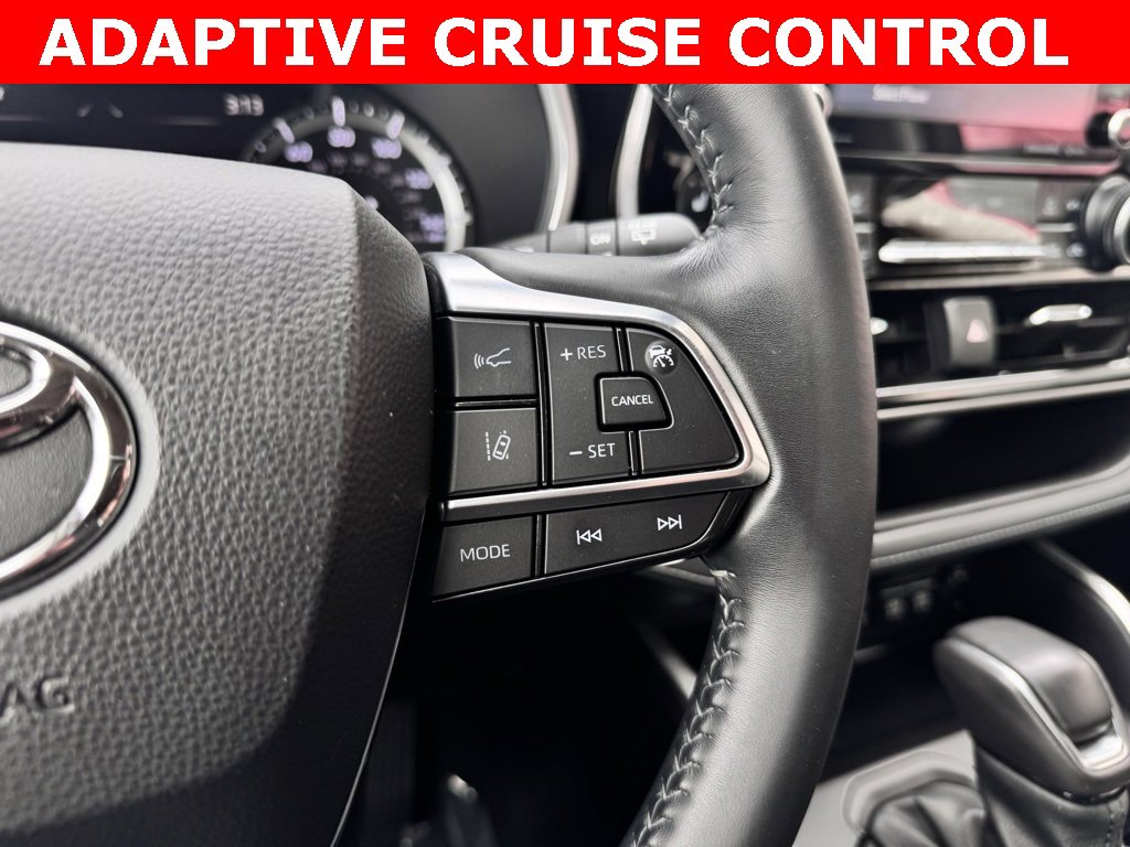 Certified 2021 Toyota Highlander XLE image 28