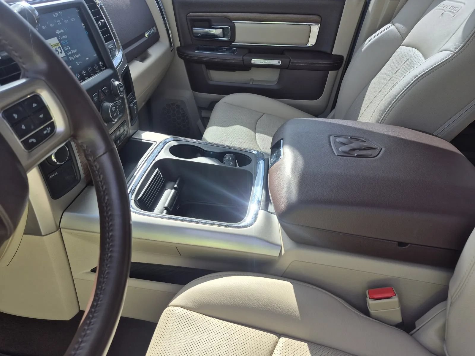 Used 2018 RAM 2500 Laramie AWD/4WD image 19
