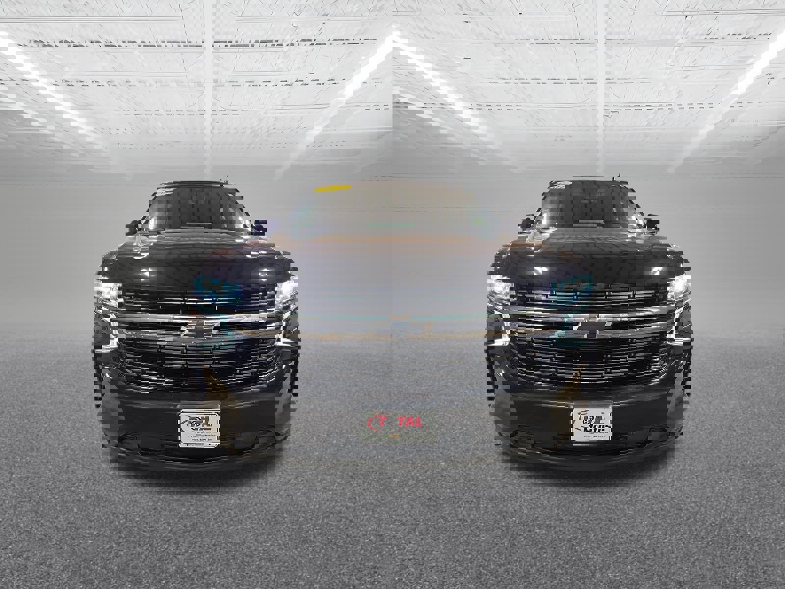 Used 2021 Chevrolet Suburban RST image 3