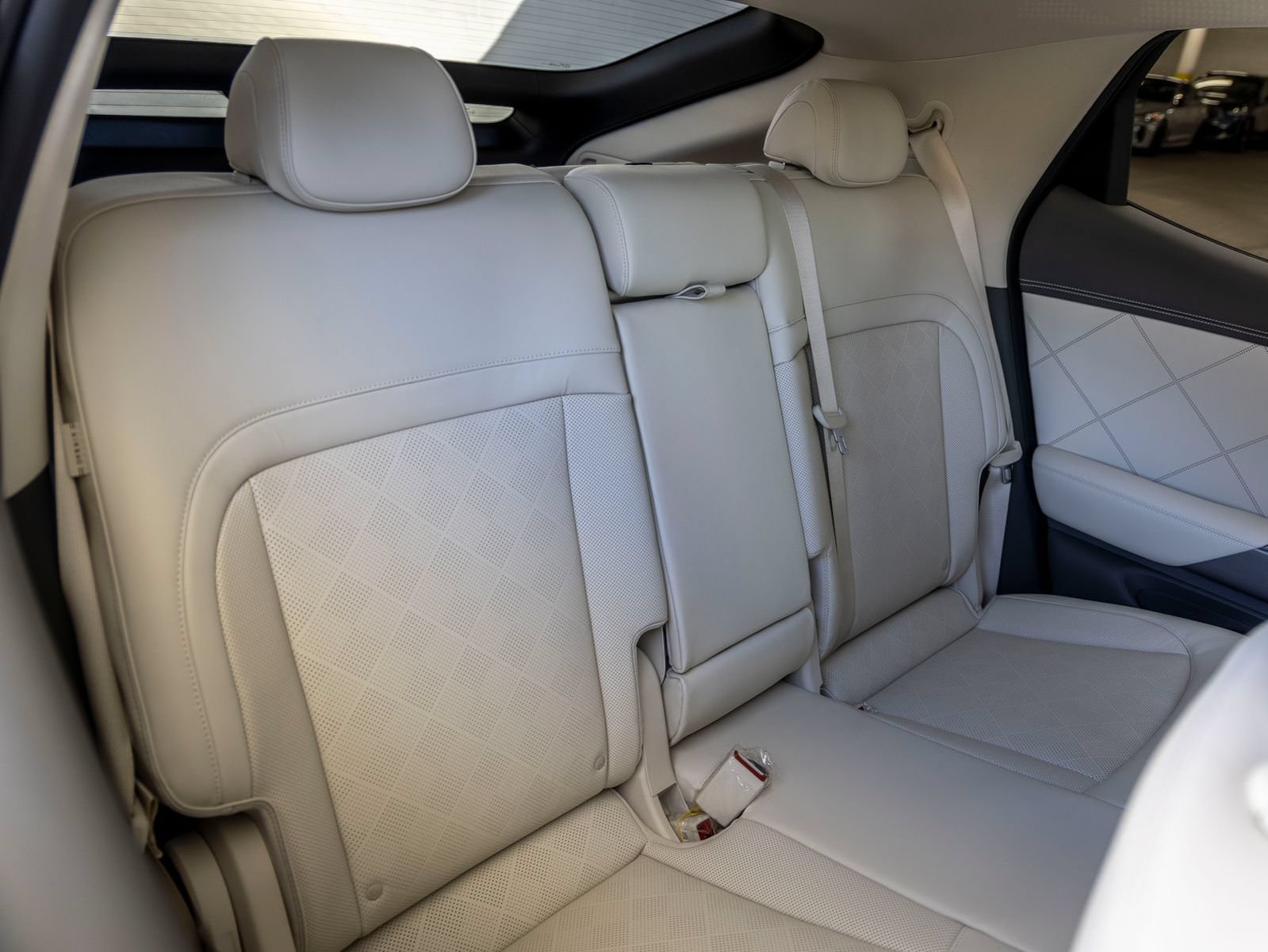 New 2027 Genesis GV60 Prestige AWD/4WD image 31