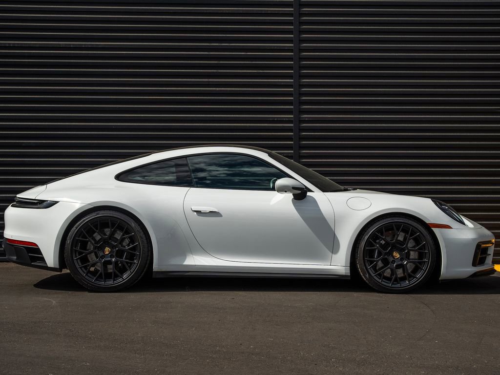 Used 2024 Porsche 911 Carrera GTS image 8