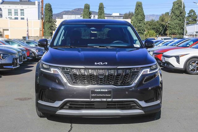Certified 2024 Kia Carnival EX image 3