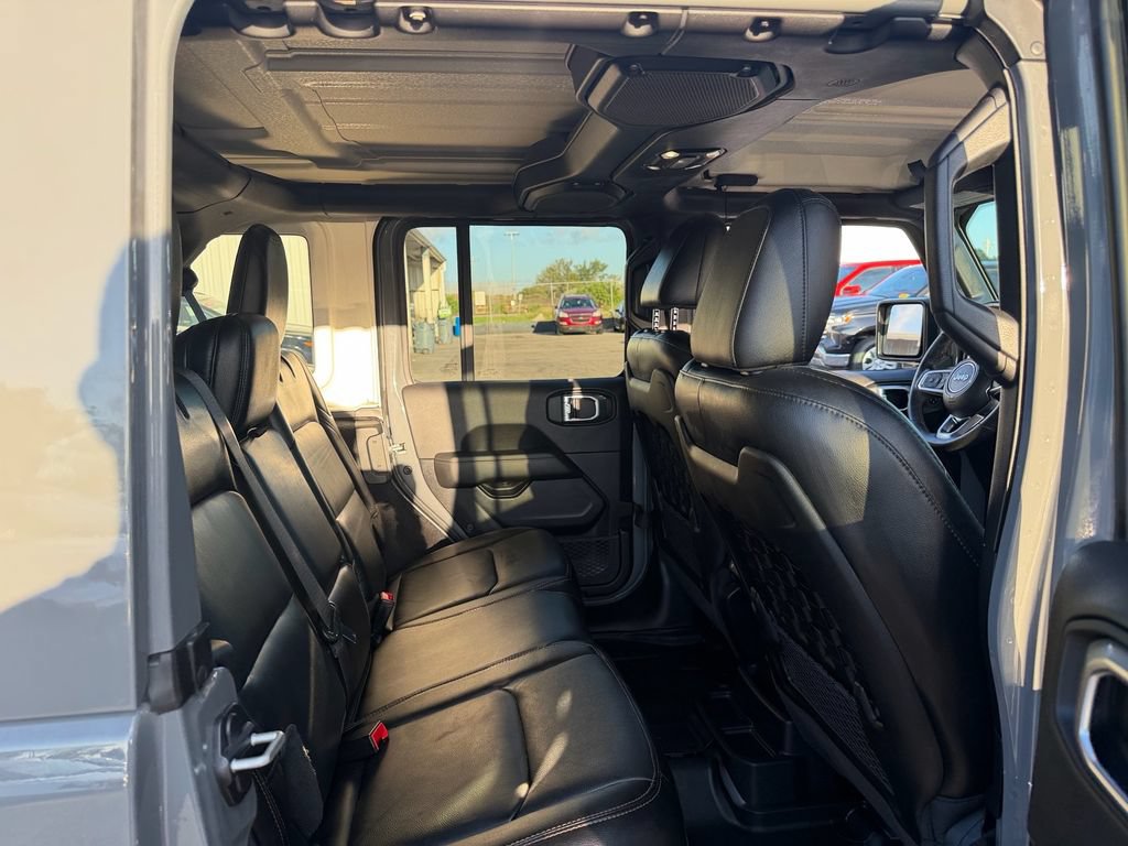Used 2021 Jeep Wrangler Unlimited Rubicon w/ Dual Top Group AWD/4WD image 15