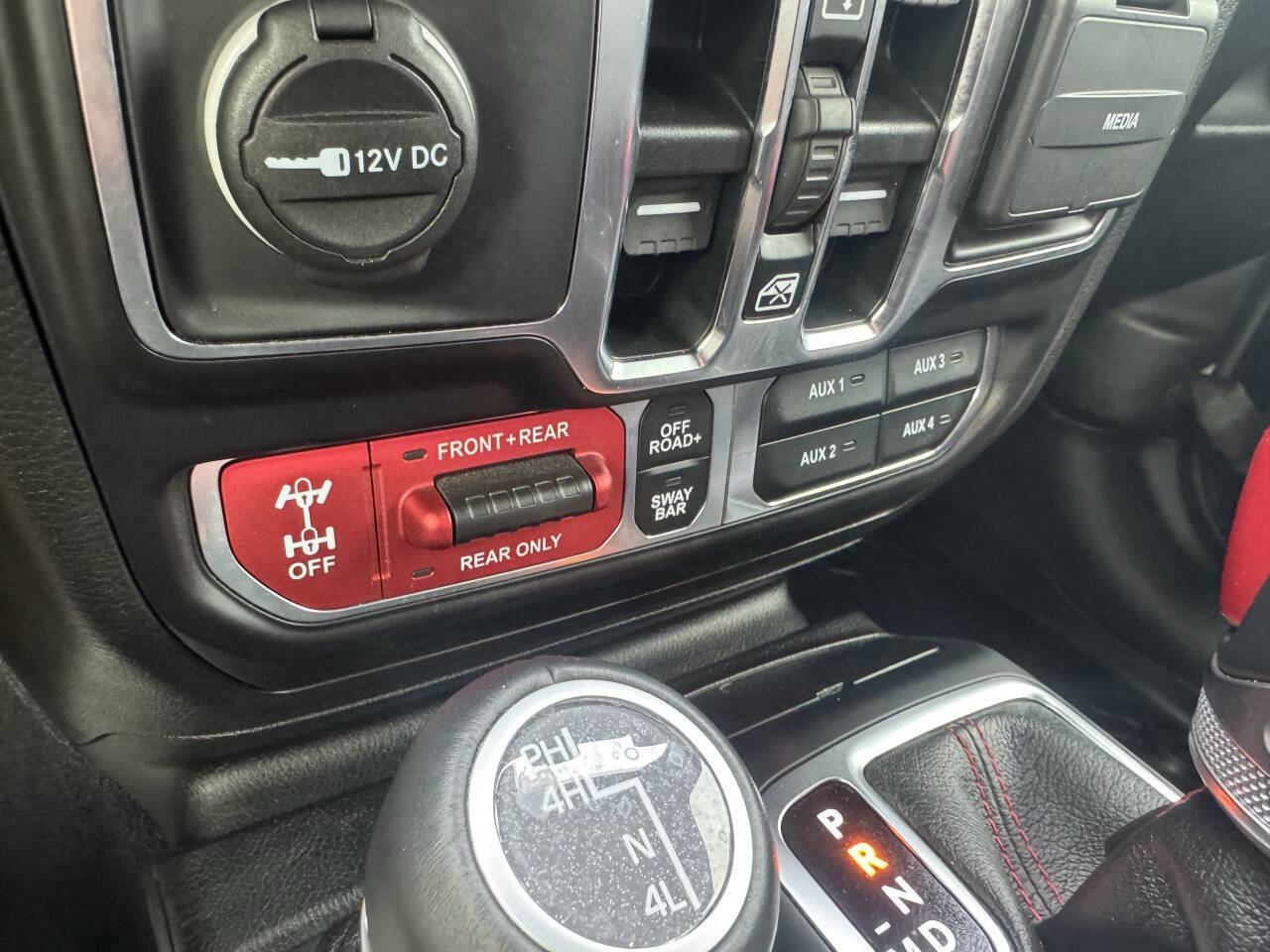 Used 2021 Jeep Gladiator Rubicon w/ Dual Top Group image 13
