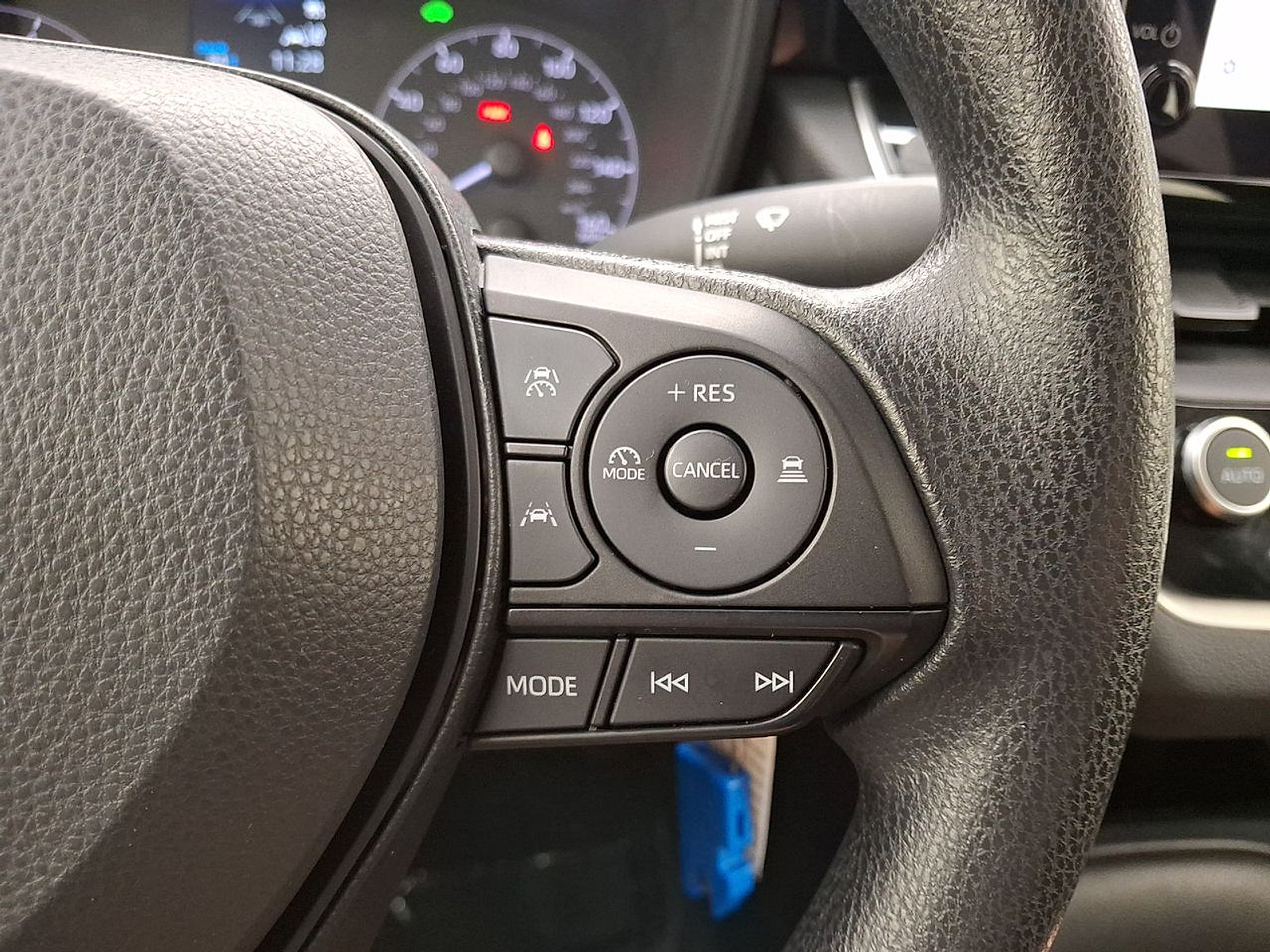 Certified 2025 Toyota Corolla LE FWD image 22