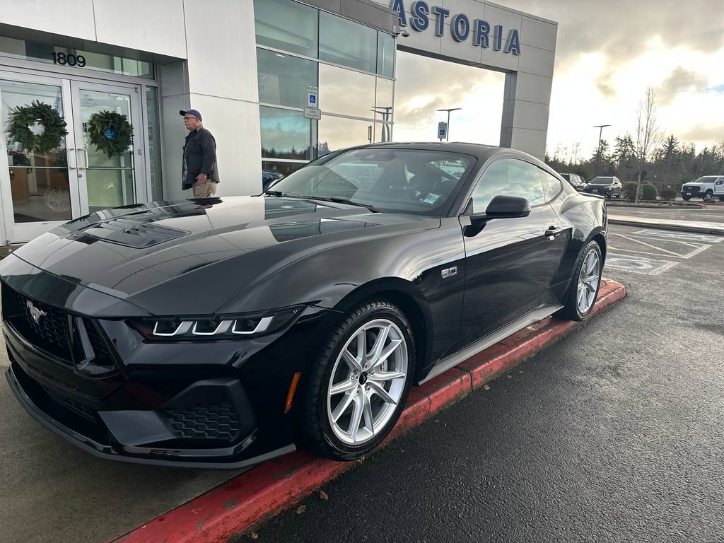 Used 2024 Ford Mustang GT Premium image 8