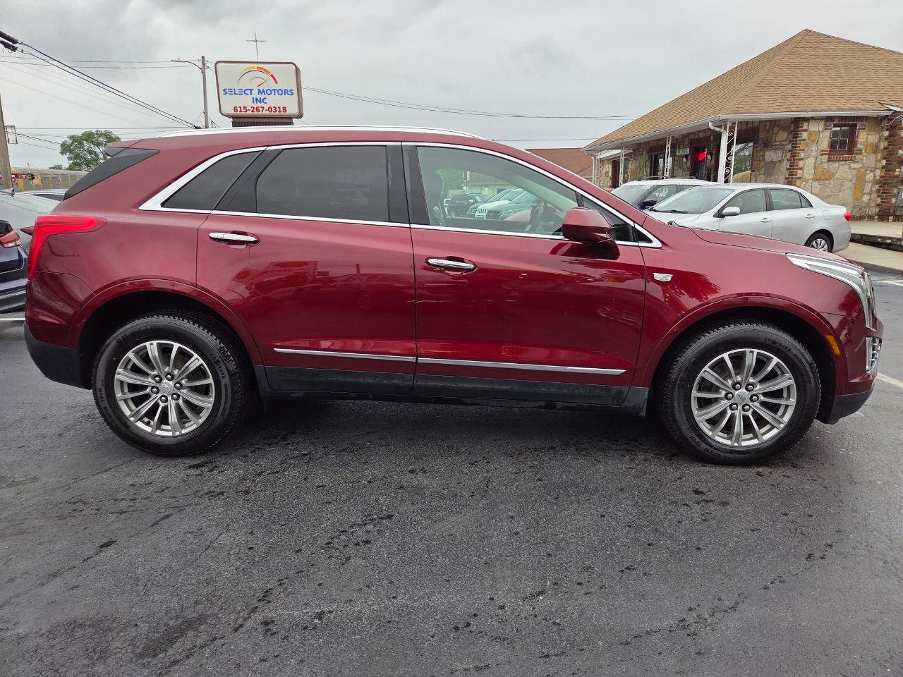 Used 2017 Cadillac XT5 Luxury w/ Driver Awareness Package FWD image 6