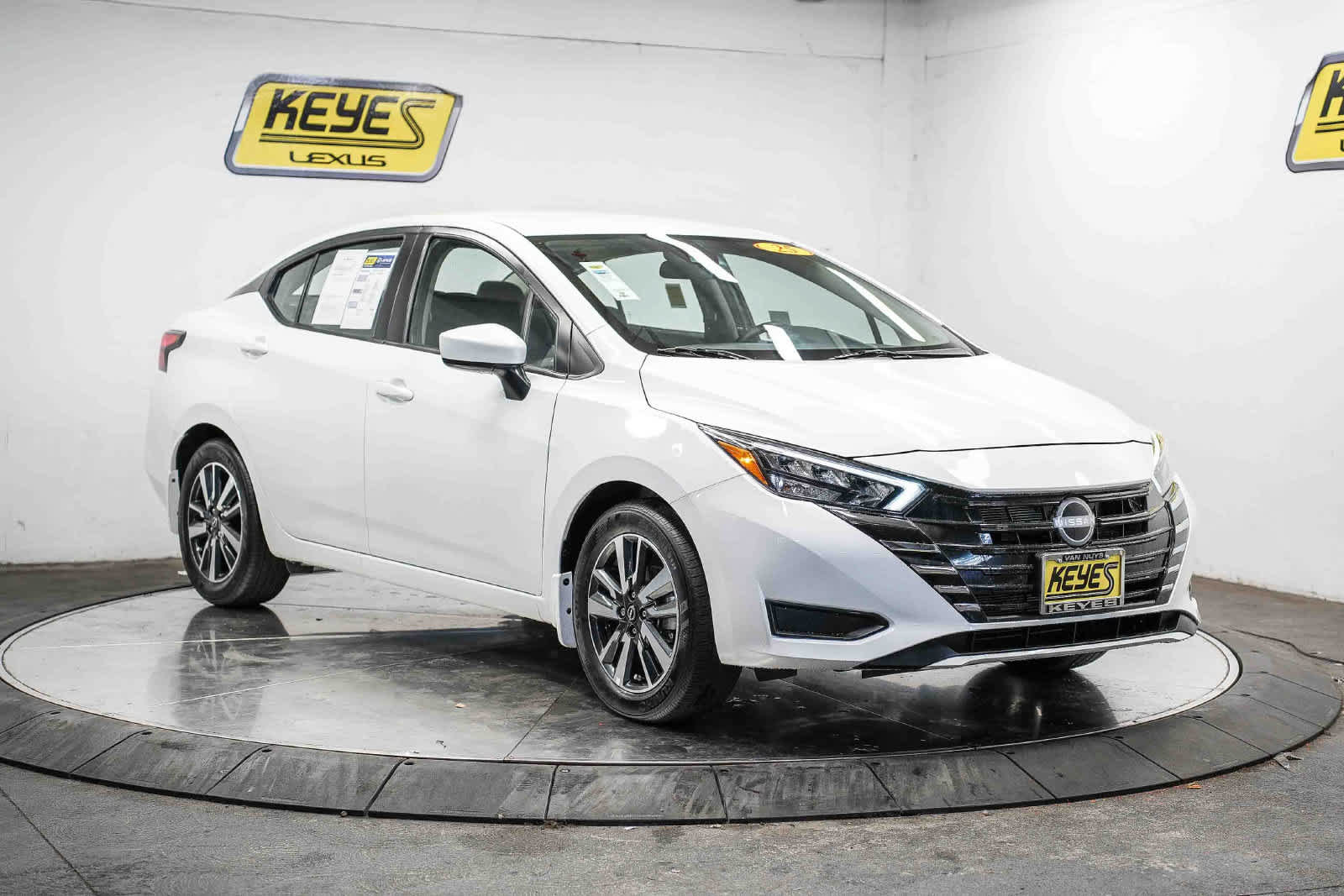 Used 2025 Nissan Versa SV w/ Trunk Package FWD image 5
