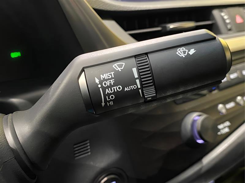 Used 2019 Lexus ES 350 Luxury w/ Accessory Package 2 image 21