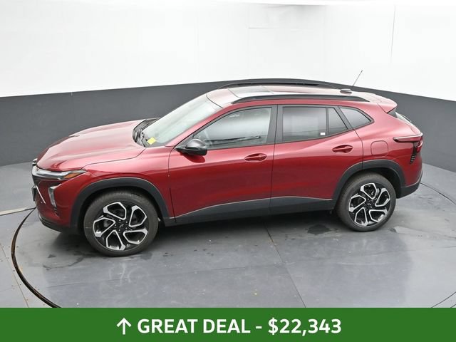 Used 2024 Chevrolet Trax RS w/ Sunroof Package FWD image 20