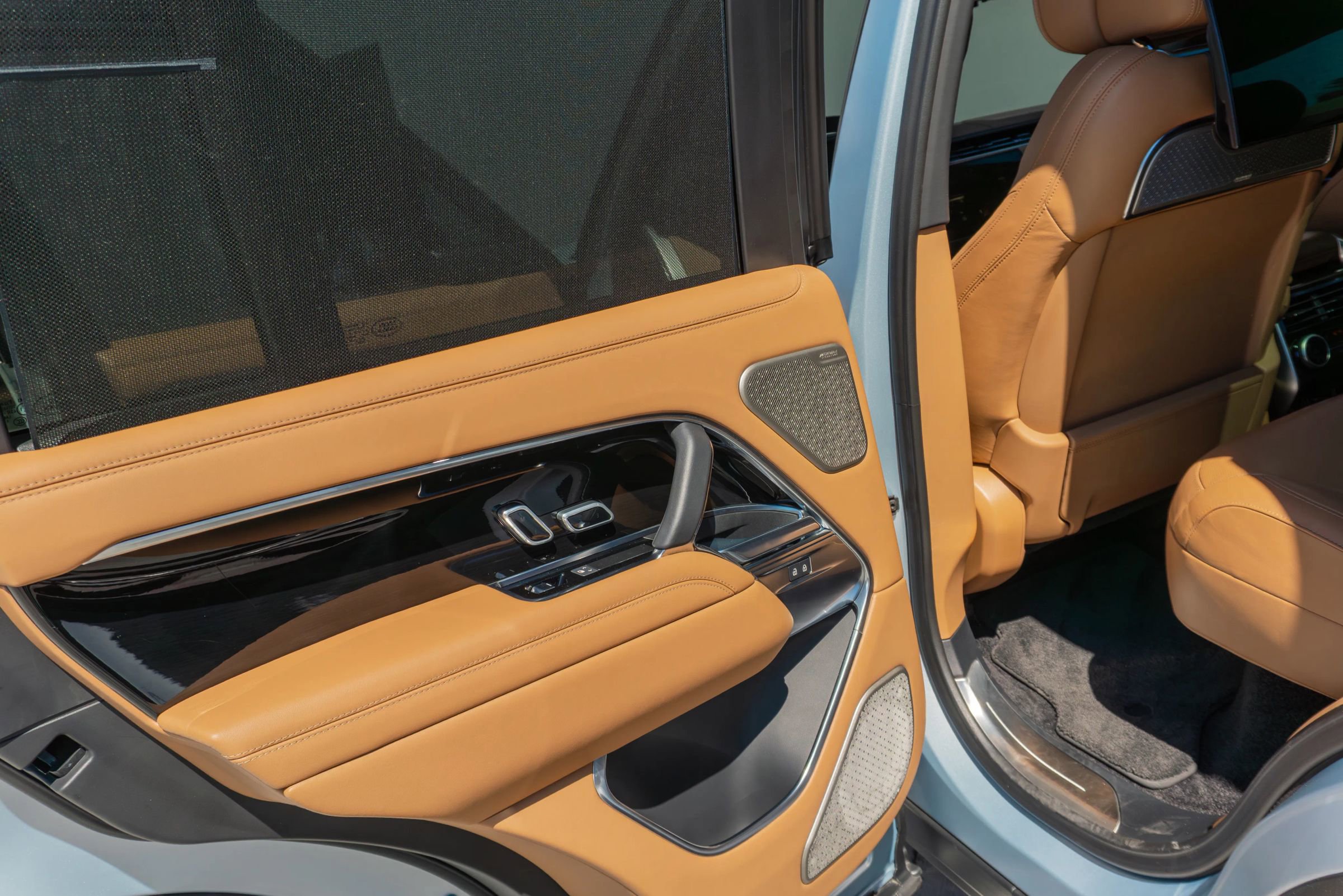 Used 2023 Land Rover Range Rover Autobiography image 76