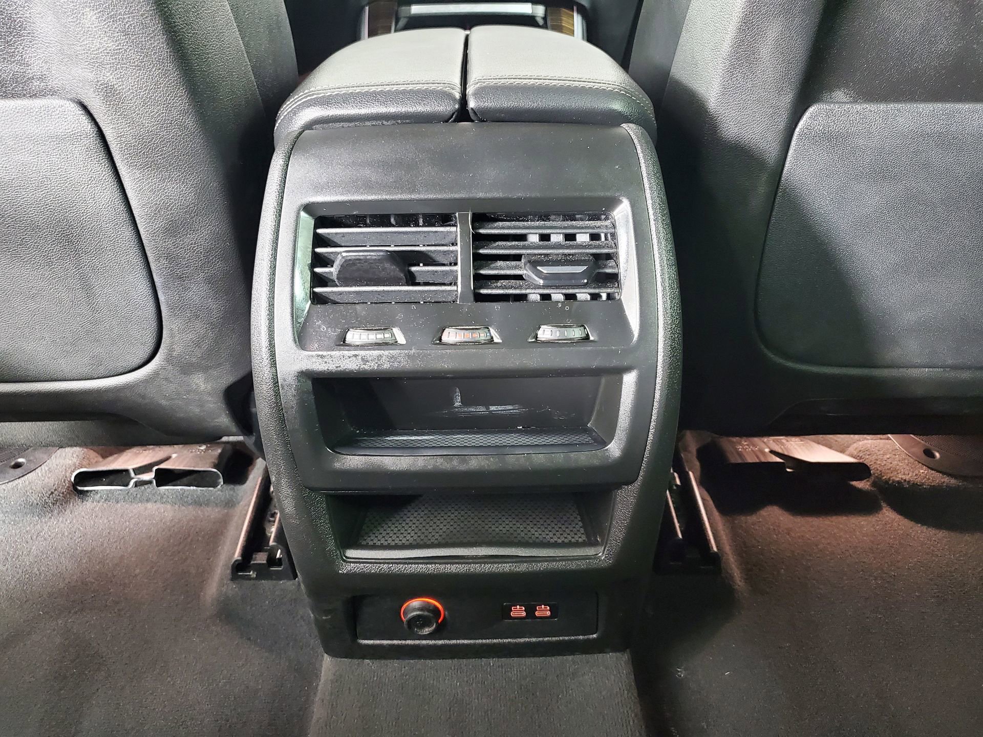 Used 2025 BMW X5 xDrive40i w/ Parking Assistance Package image 52