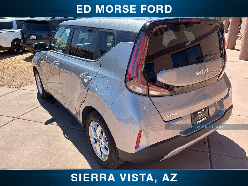Used 2025 Kia Soul LX FWD image 6