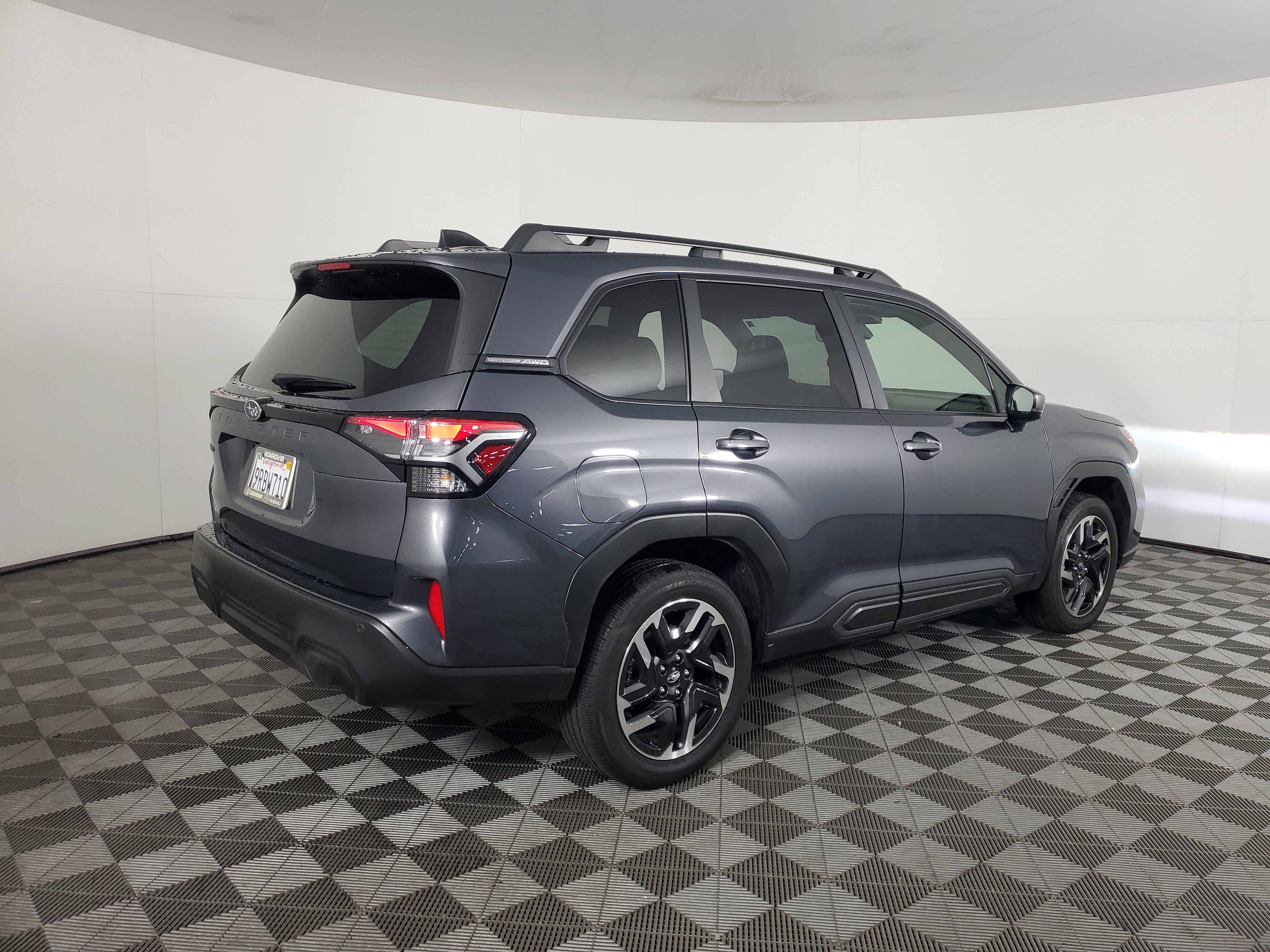 Used 2025 Subaru Forester Limited image 4