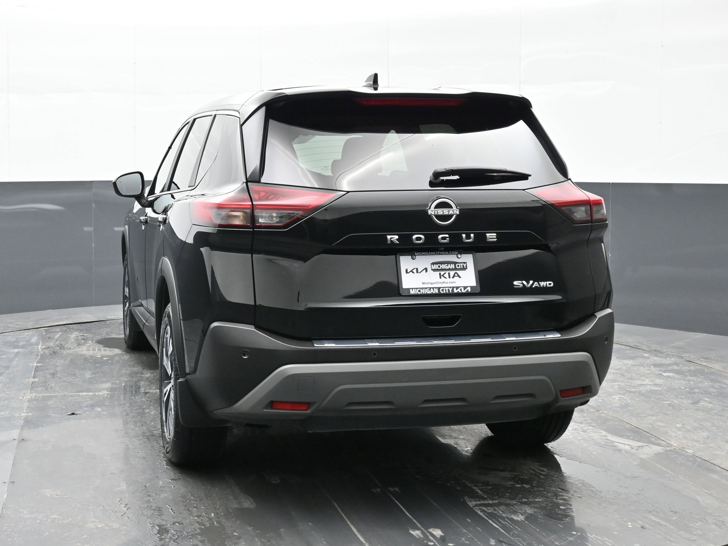Used 2023 Nissan Rogue SV image 7