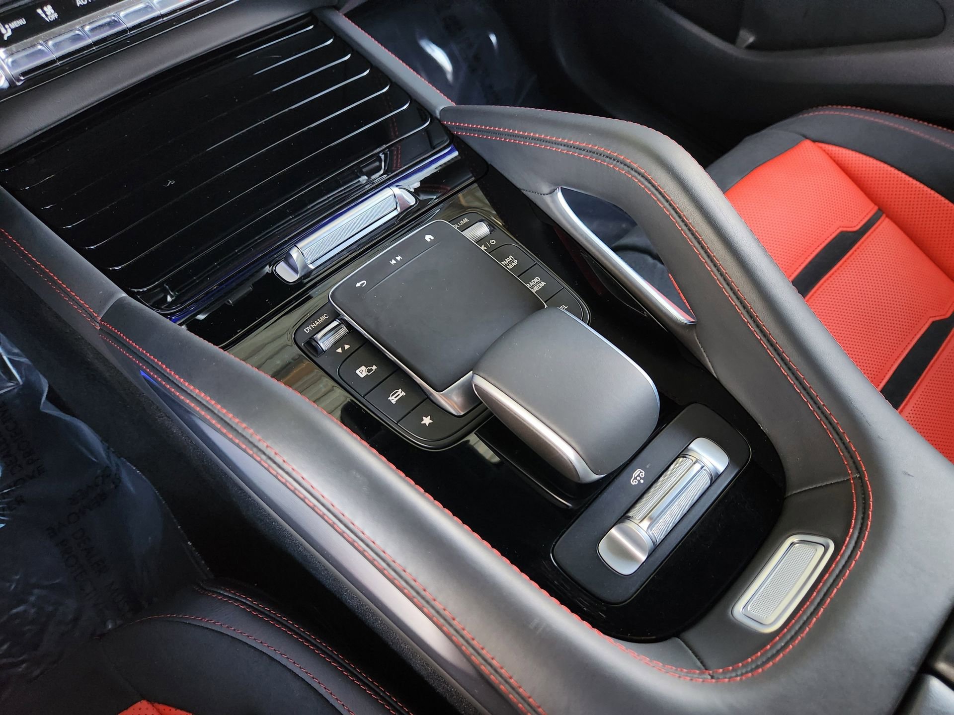 Used 2024 Mercedes-Benz GLE 53 AMG 4MATIC Coupe w/ Driver Assistance Package image 21