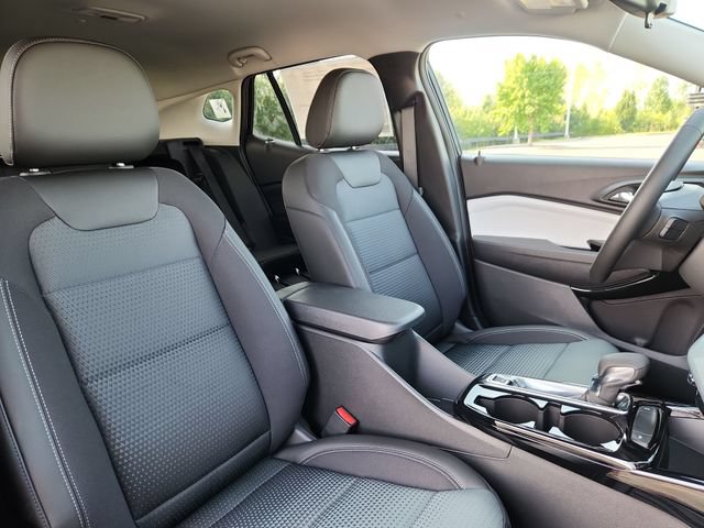 New 2026 Chevrolet Trax LT w/ Driver Confidence Package FWD image 14