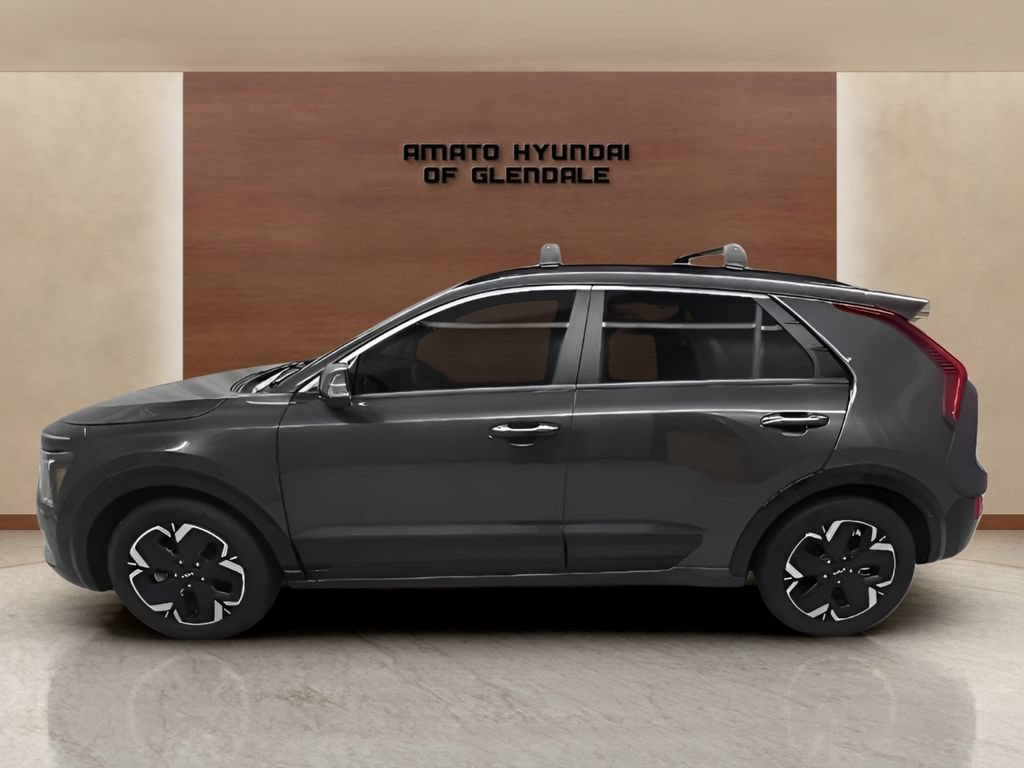 Used 2023 Kia Niro Wind w/ Wind Preserve Package FWD image 3