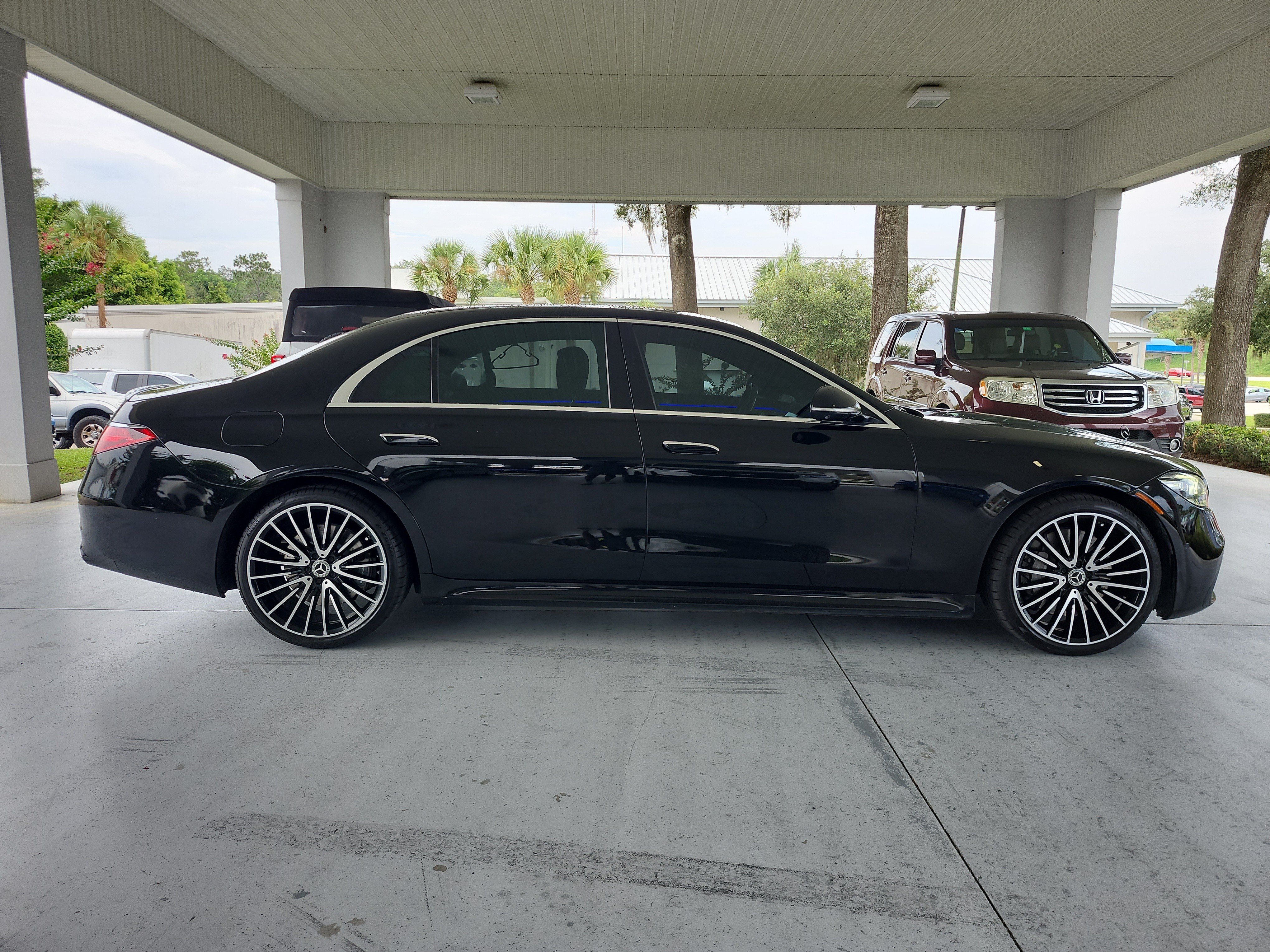 Used 2022 Mercedes-Benz S 500 4MATIC image 5