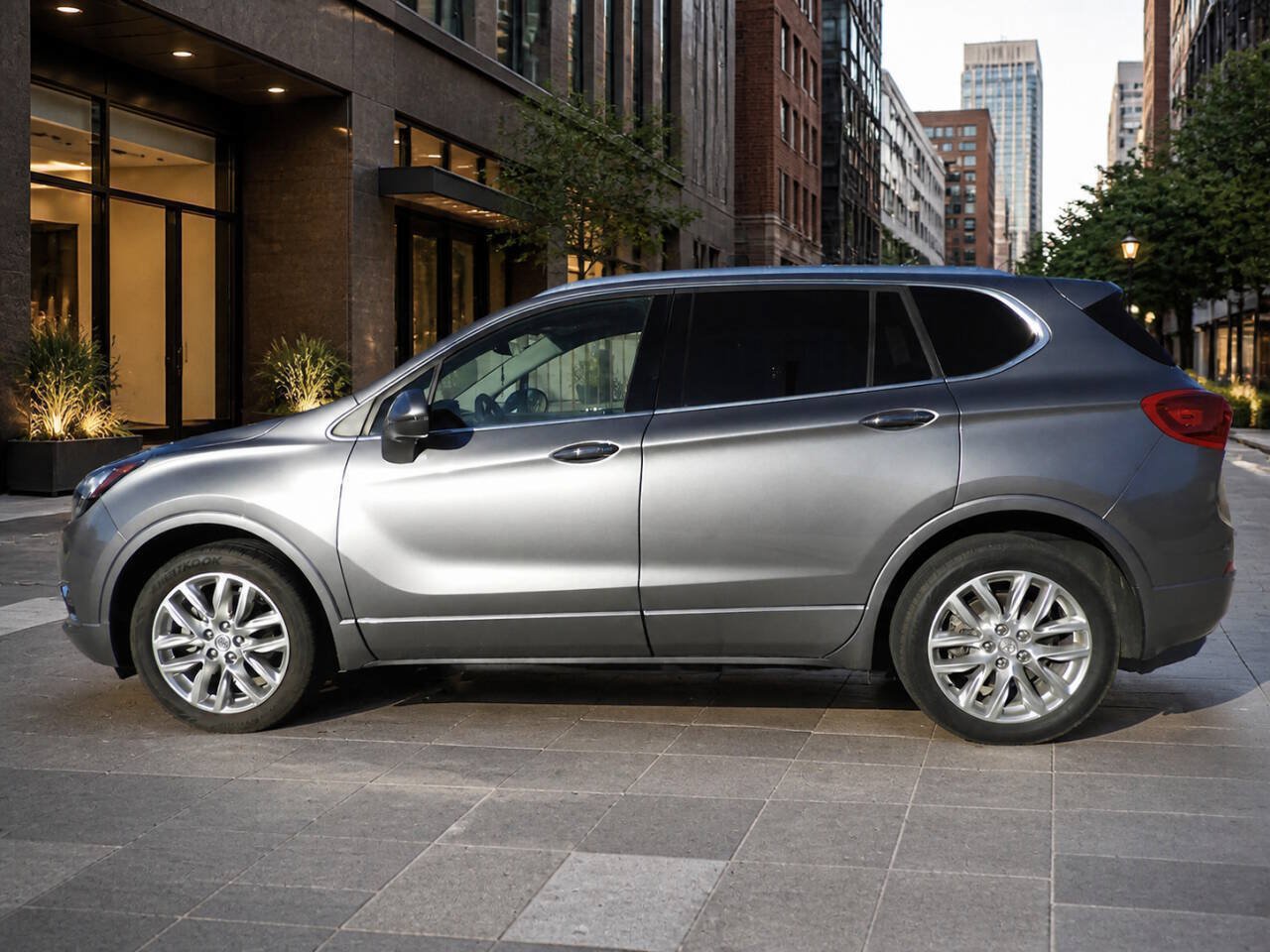 Used 2019 Buick Envision Premium AWD/4WD image 1