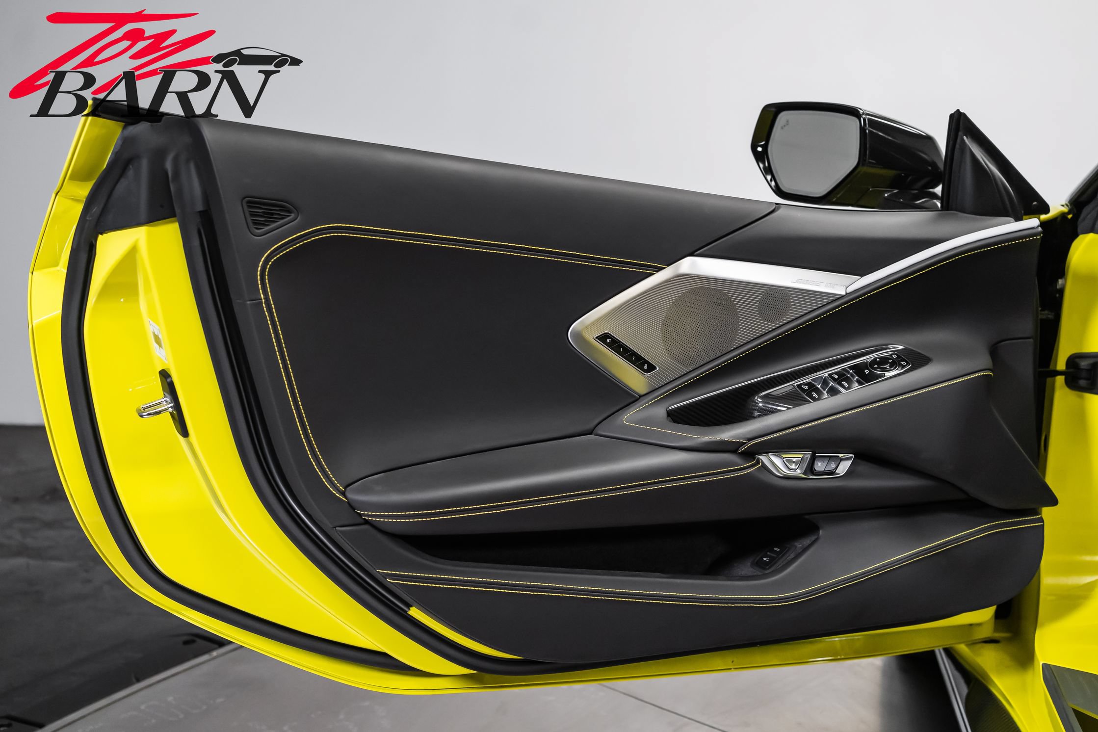 Used 2021 Chevrolet Corvette Stingray Premium Conv w/ Z51 Performance Package RWD image 27