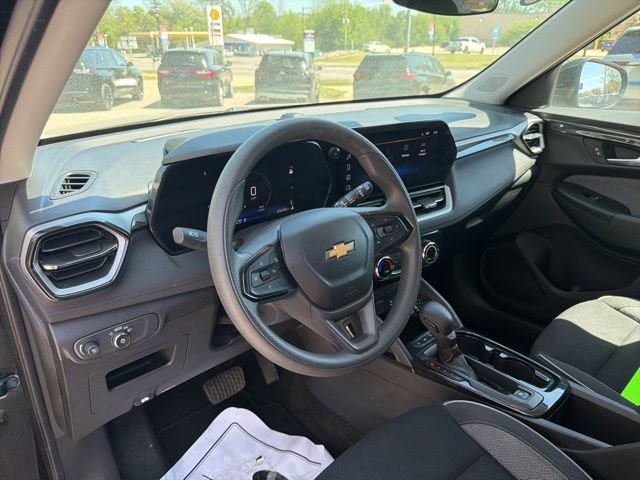 Used 2025 Chevrolet TrailBlazer LT AWD/4WD image 20
