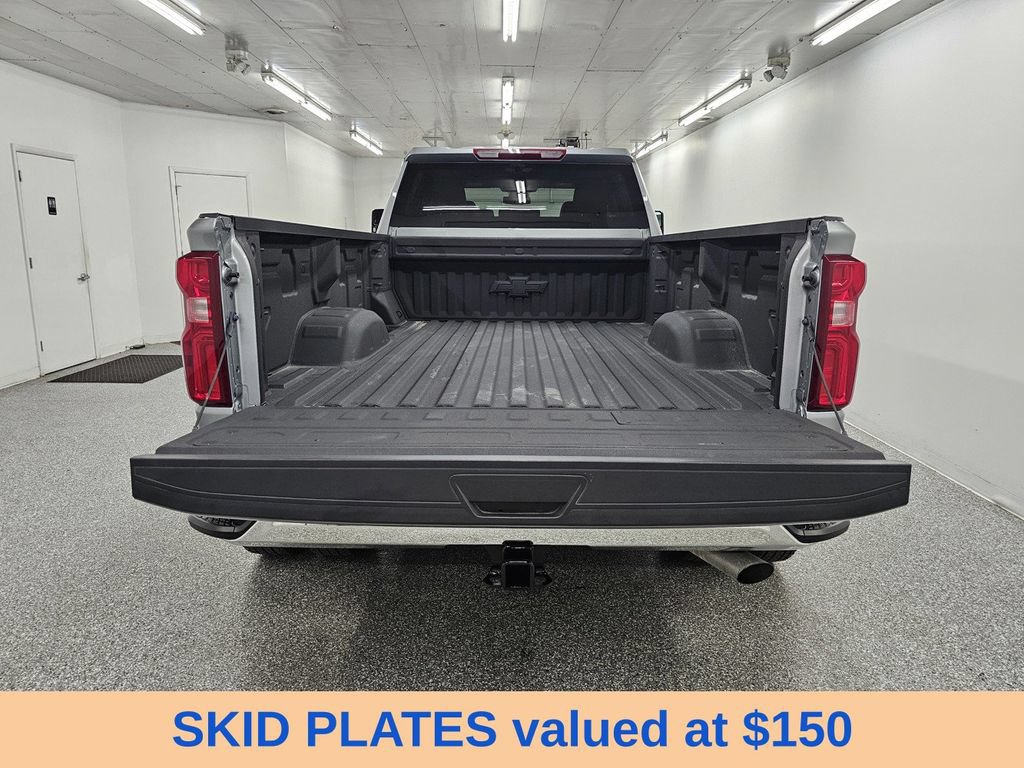 Used 2025 Chevrolet Silverado 3500 LTZ w/ LTZ Convenience Package AWD/4WD image 7