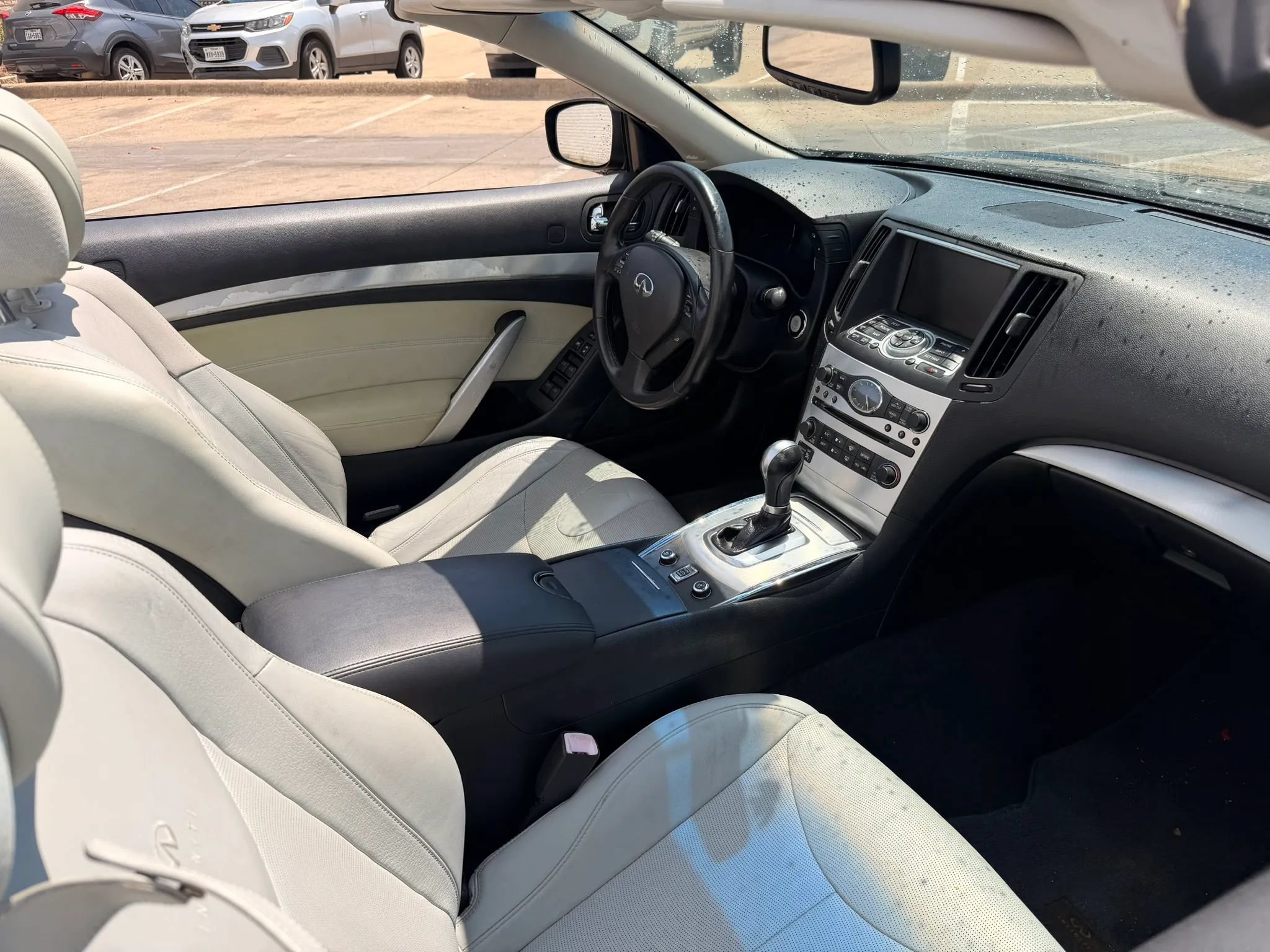 Used 2014 INFINITI Q60 Convertible w/ Premium Package RWD image 10