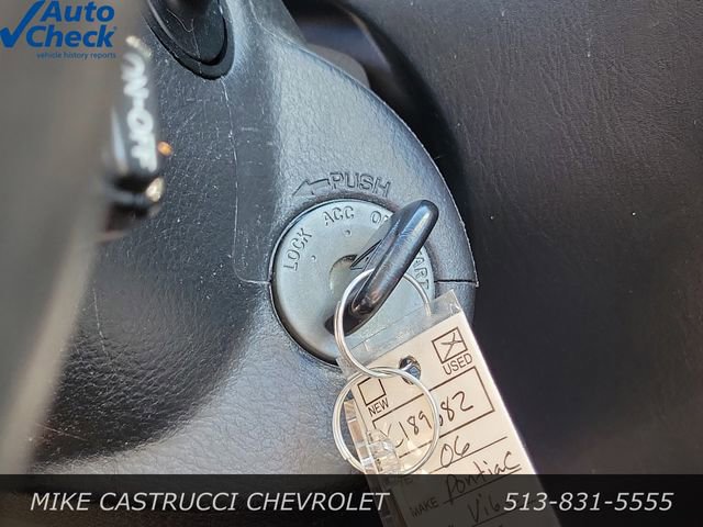 Used 2006 Pontiac Vibe w/ Preferred Package FWD image 18