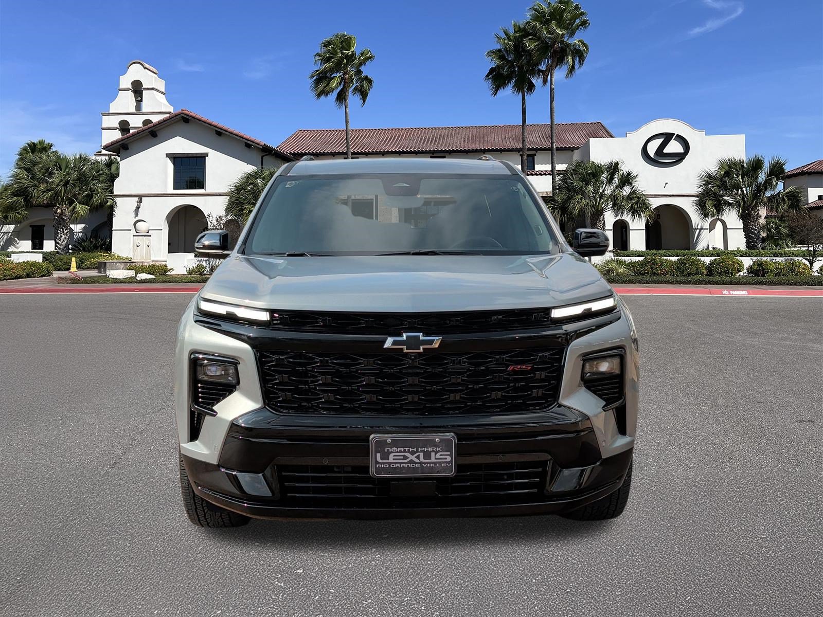 Used 2025 Chevrolet Traverse RS FWD image 6