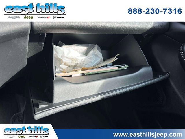 Certified 2024 Jeep Grand Cherokee Limited w/ Black Appearance Package image 40