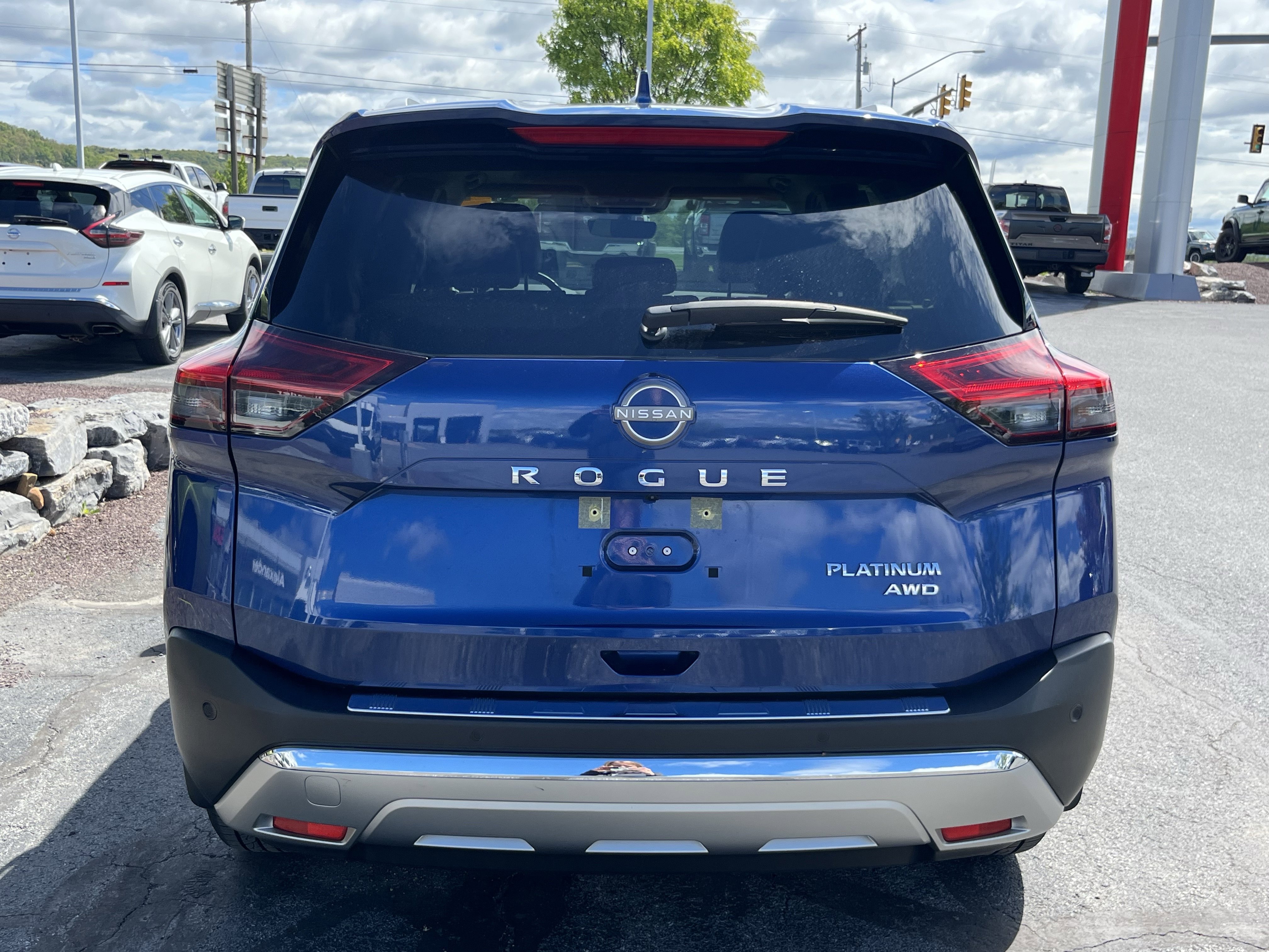 Used 2023 Nissan Rogue Platinum w/ Platinum Premium Package AWD/4WD image 4