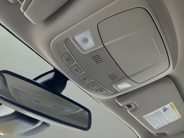 Used 2020 Ford Fusion SE image 22