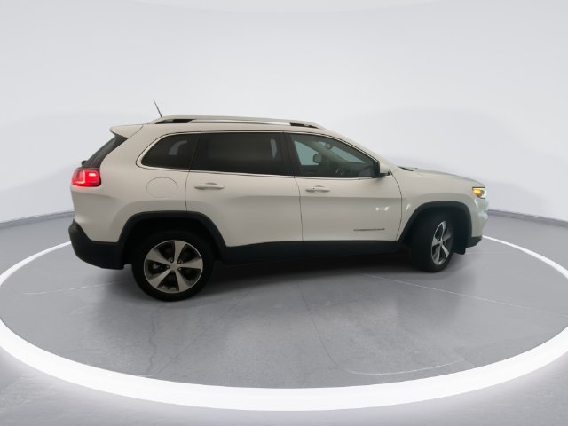 Used 2021 Jeep Cherokee Limited w/ Elite Package FWD image 2