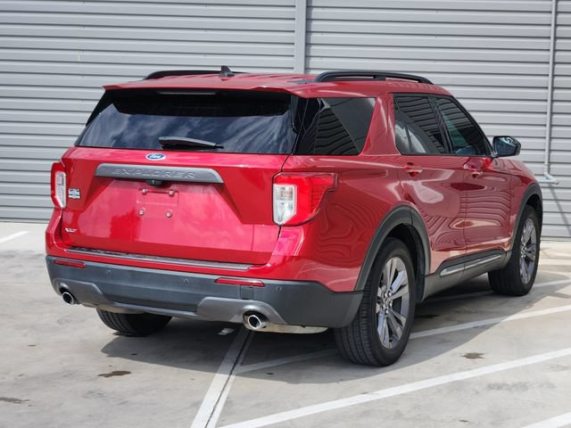 Certified 2022 Ford Explorer XLT w/ Equipment Group 202A RWD image 8