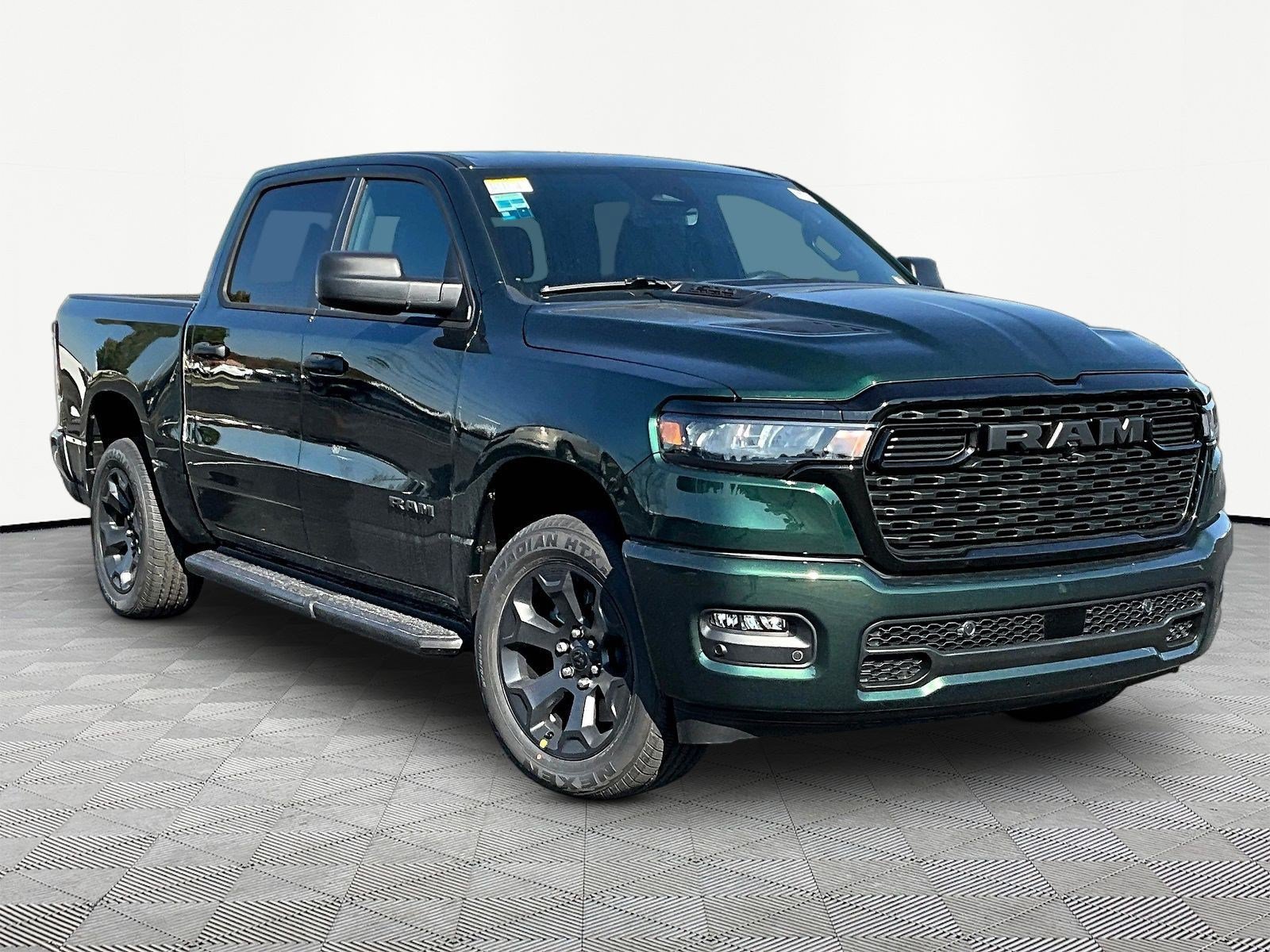 New 2027 RAM 1500 Express AWD/4WD image 3