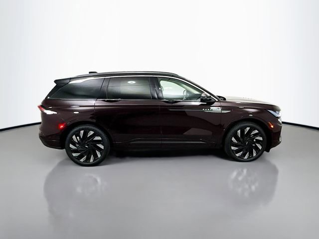 Used 2024 Lincoln Nautilus Black Label w/ Jet Appearance Package (87T) image 8