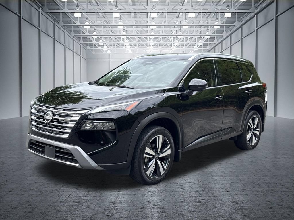 Certified 2025 Nissan Rogue SL FWD image 3