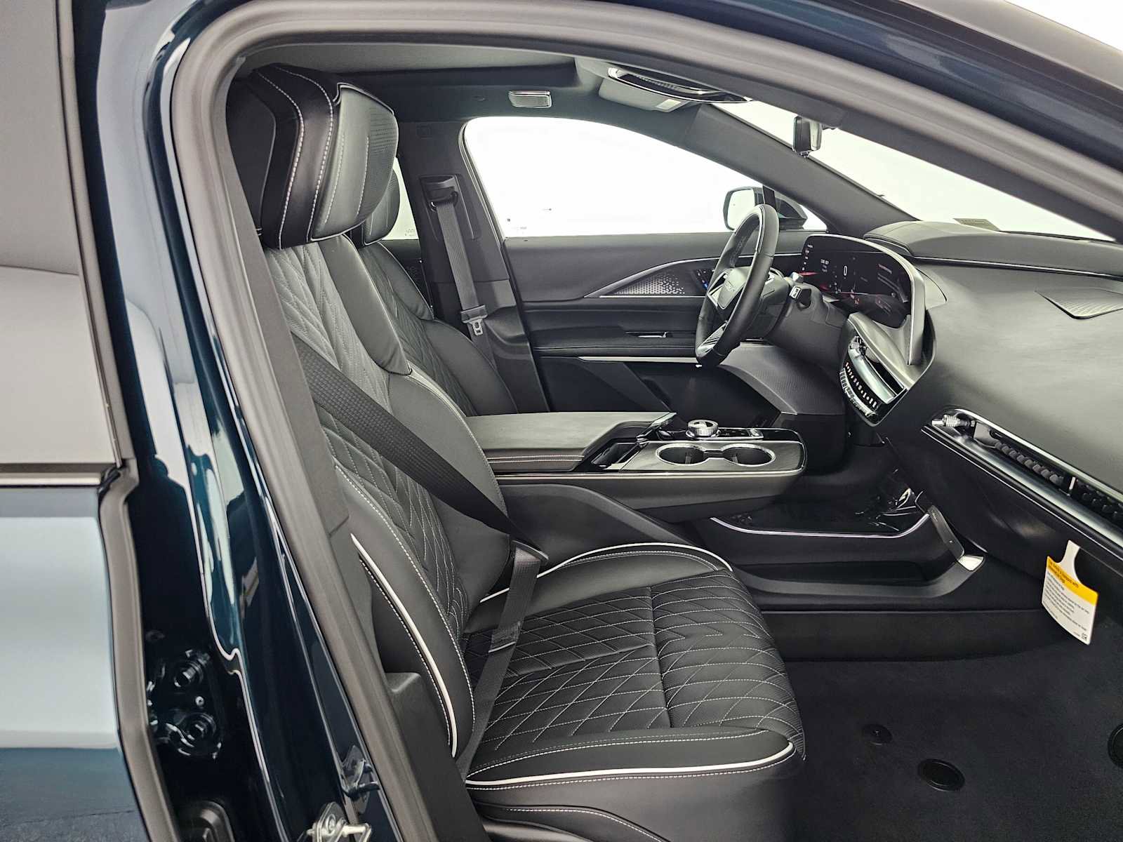 New 2026 Cadillac Lyriq V image 10