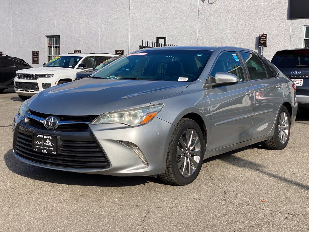 Used 2016 Toyota Camry XLE w/ Convenience Package FWD image 7