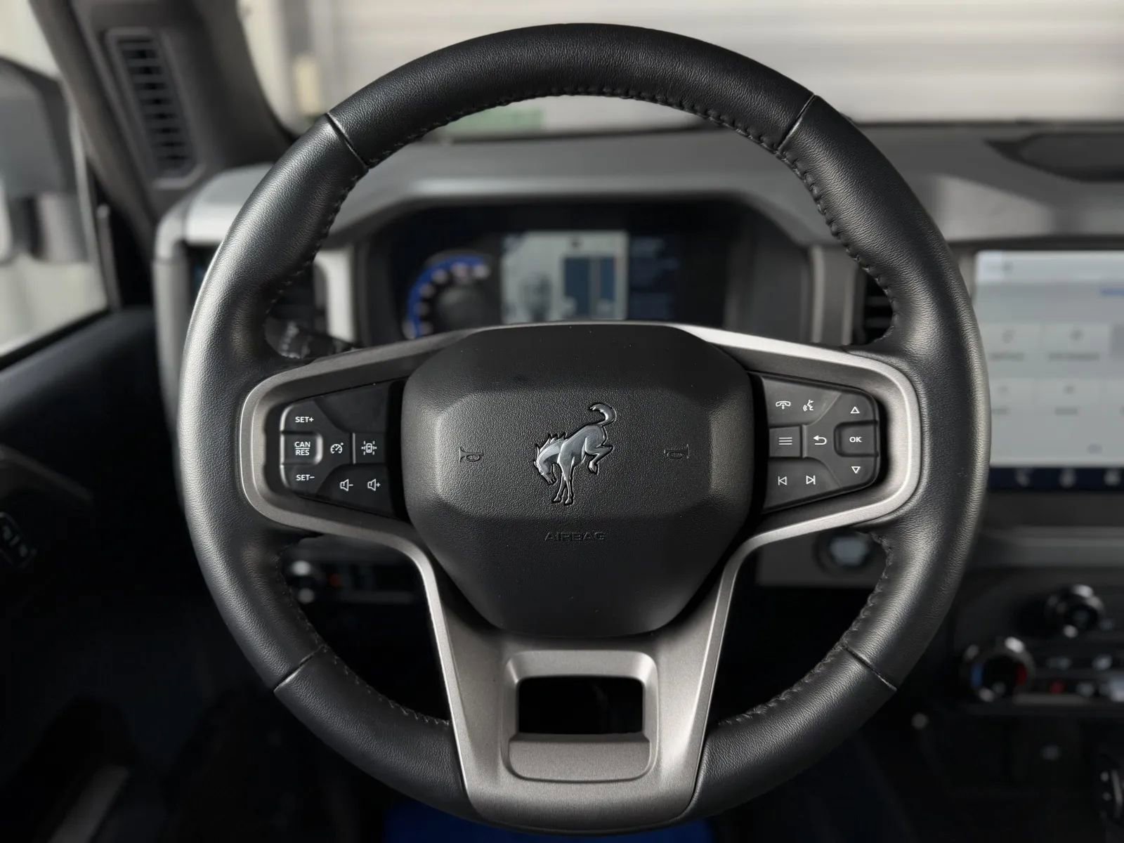 Used 2024 Ford Bronco Black Diamond image 21