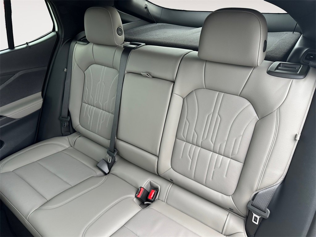 New 2026 Buick Envista Avenir image 13