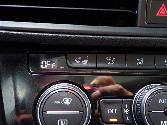 Used 2021 Volkswagen Jetta SE w/ SE Cold Weather Package FWD image 18