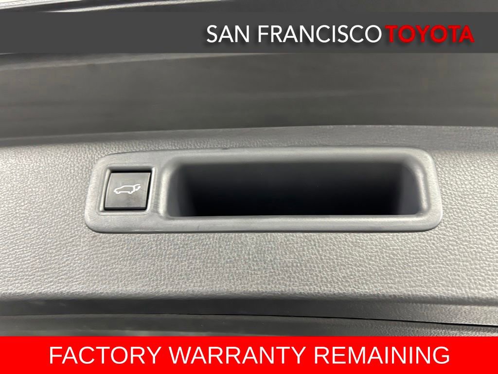 Used 2023 Toyota Highlander LE FWD image 36