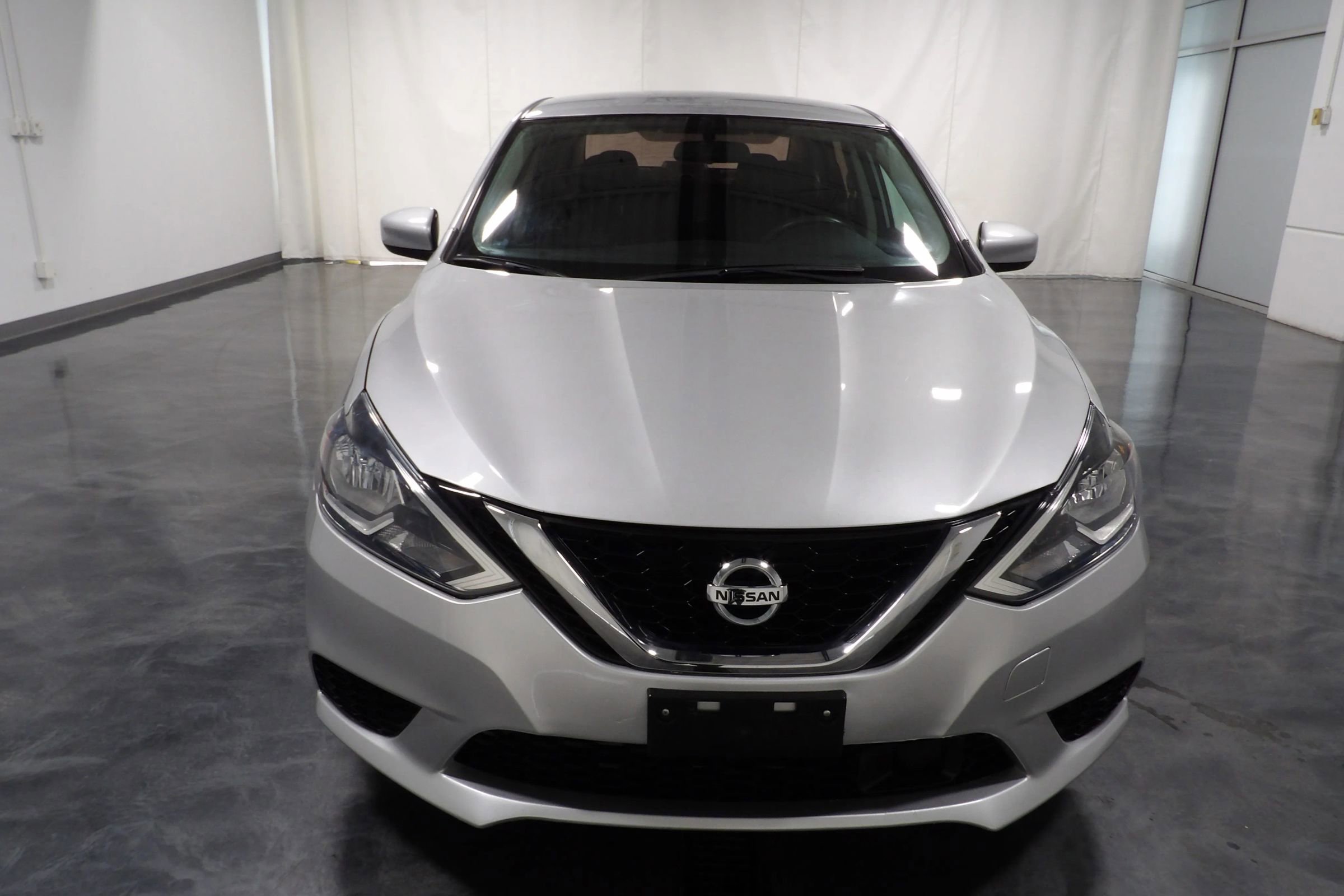 Used 2018 Nissan Sentra S image 2