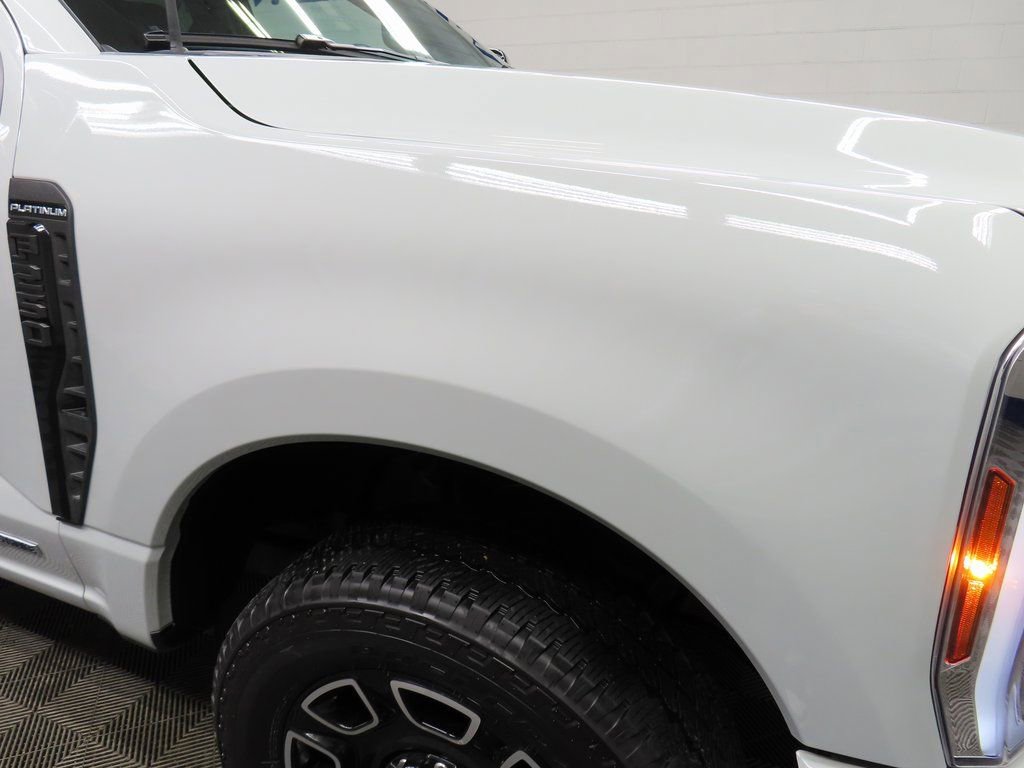 Used 2025 Ford F250 Platinum w/ FX4 Off-Road Package AWD/4WD image 38