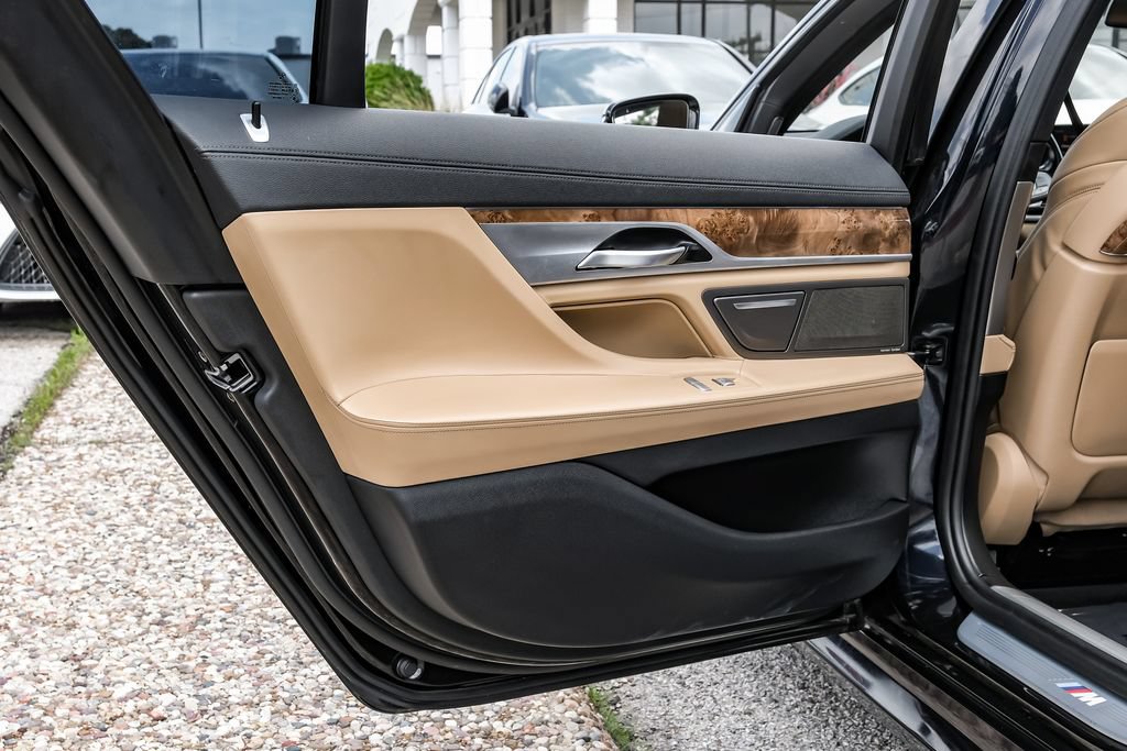 Used 2019 BMW 750i xDrive w/ M Sport Package AWD/4WD image 50