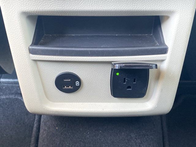 Used 2022 Ford Edge Titanium image 14